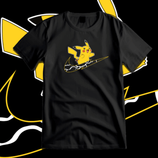 Camiseta Pikachu x Nike con diseño streetwear exclusivo. Ropa urbana para fans del anime, la cultura sneaker y el estilo racing. Disponible en Clothes4All.